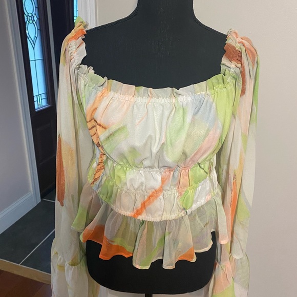 NWOT- Hutch multicolor pattern crop top - Picture 3 of 9